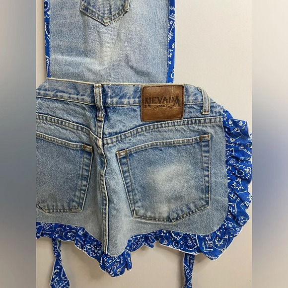 Wrangler - hand made repurposed Jean apron - farmhouse style - Picture 3 of 5